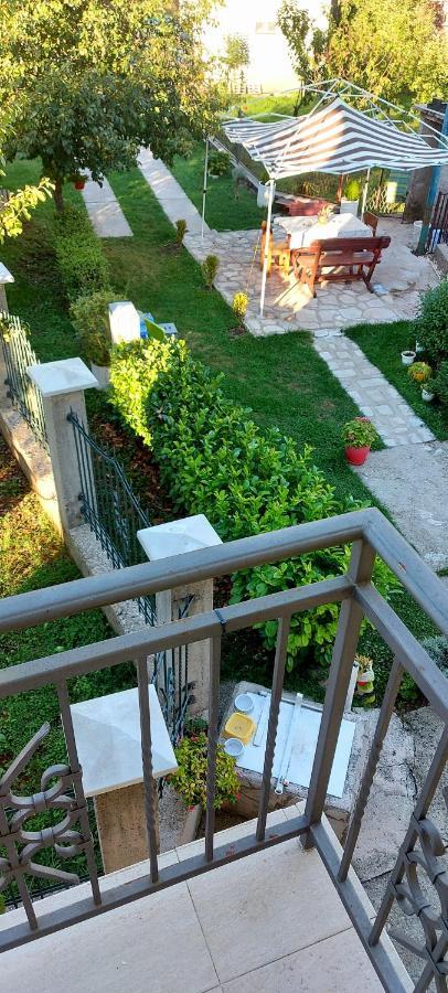 Lucic Guesthouse Cetinje Buitenkant foto
